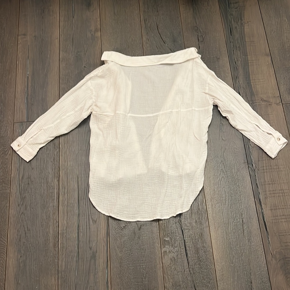 Button down - Picture 2 of 2